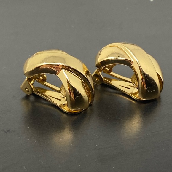 Christian Dior Vintage Gold  Tone X Clip Earrings - Picture 3 of 14